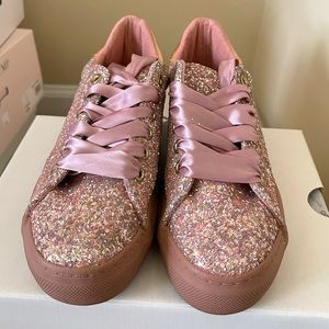 🎀Sparkly Mia Rock Sneakers🎀